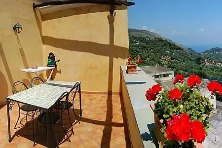 Nerano Villa Sleeps 4 Pool Air Con