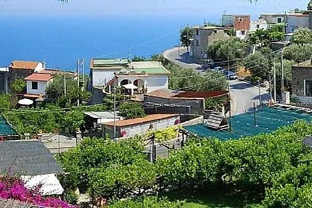شقة Nerano Villa Sleeps 4 Pool Air Con